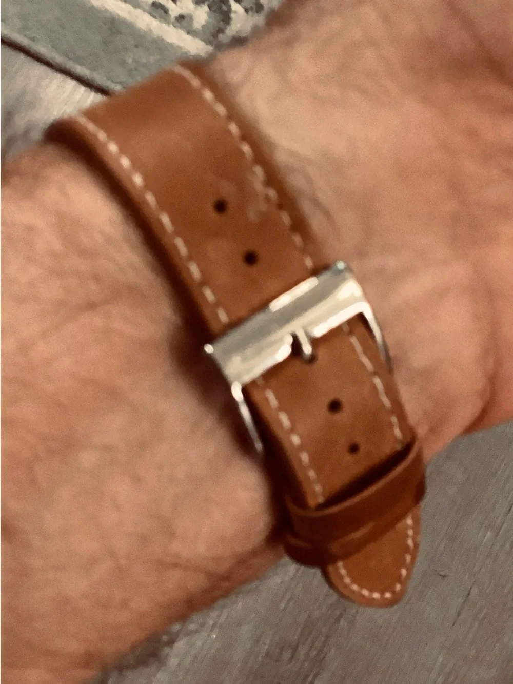 Apple Watch SE ( 2ndGeneration) Aluminum Silver Case with Brown Leather Strap